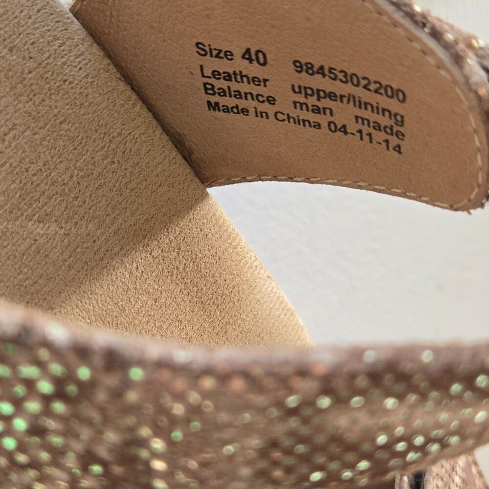 Dansko gold comfort Sandals sz 40 - Picture 3 of 7
